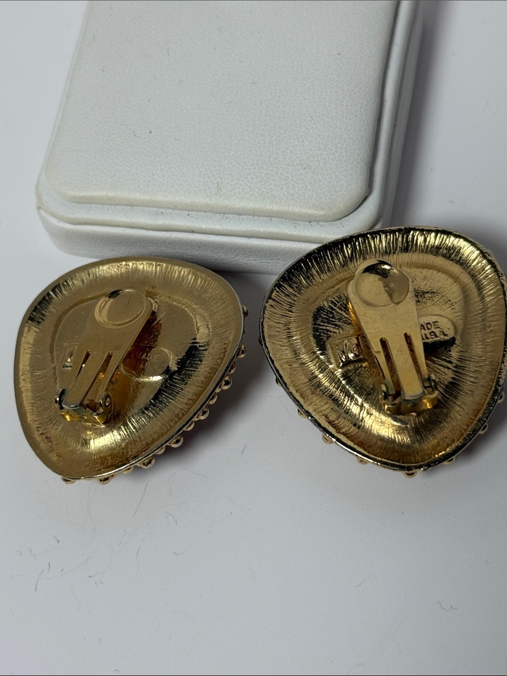 Vintage Stamped VO Made in USA Gold Clip Earrings with Bold Purple Cabochons - Picture 3 of 4